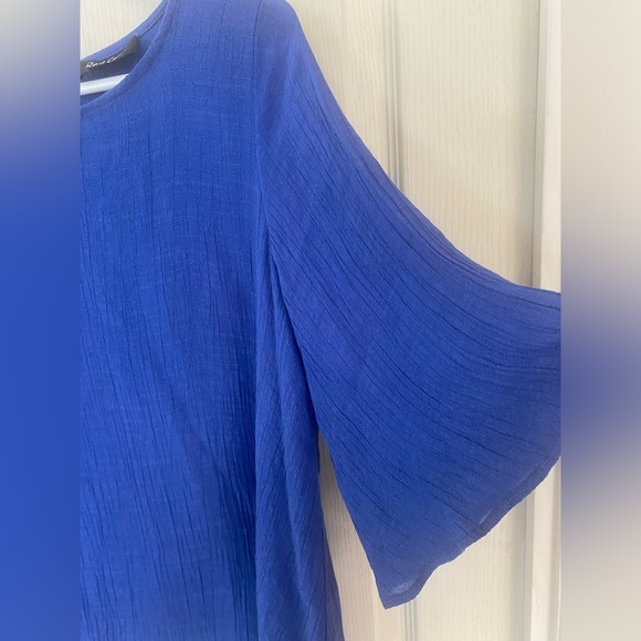 Red Coral Beautiful Royal Blue Layered Blouse Size L - Picture 5 of 6